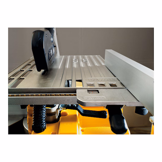 INGLETEADORA DE WALT D27113-QS MESA SUPE 4