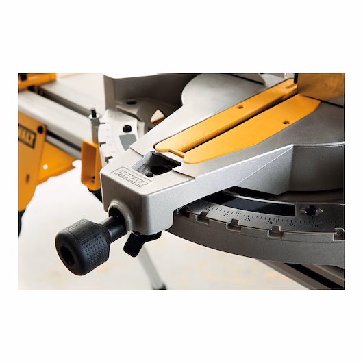 INGLETEADORA DE WALT D27113-QS MESA SUPE 8